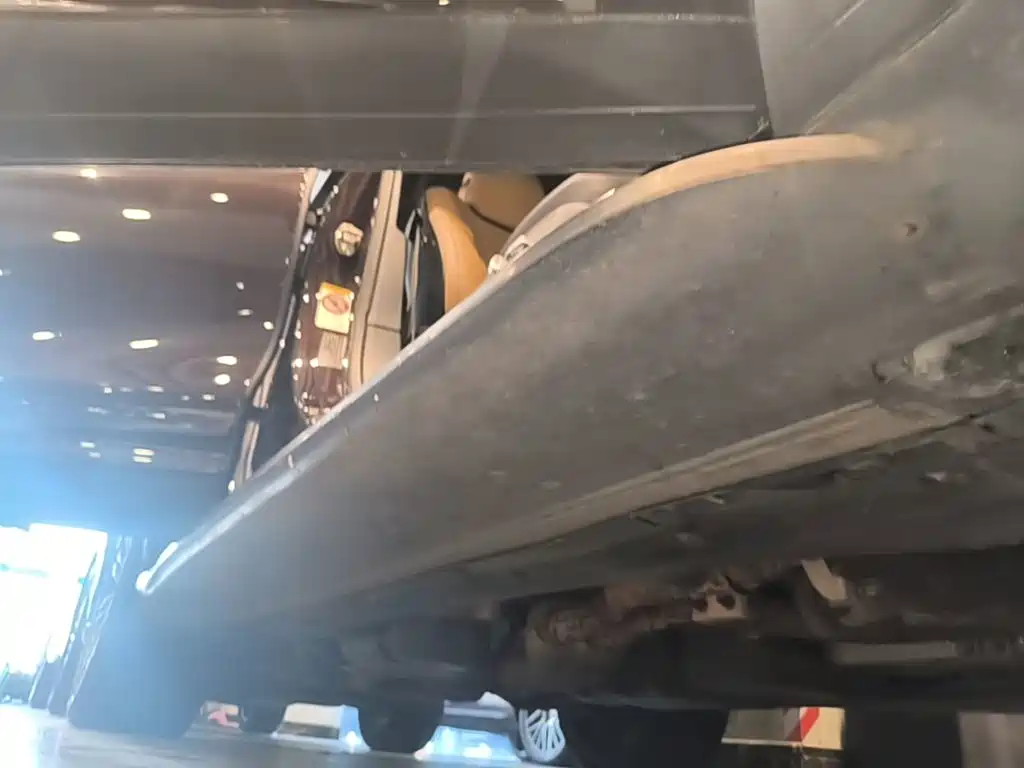 Porsche Cayenne — миниатюра 21