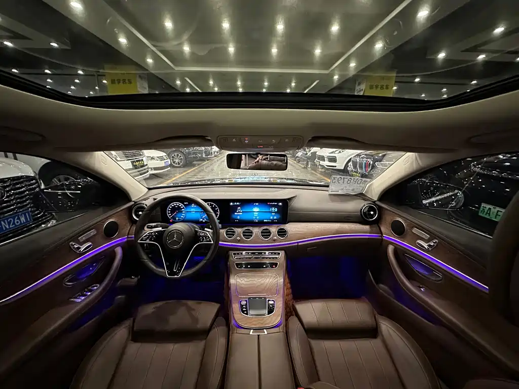 MERCEDES-BENZ E CLASS