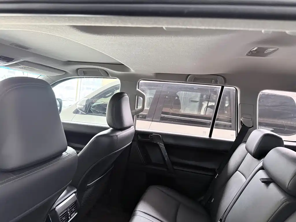 Toyota Prado — миниатюра 11