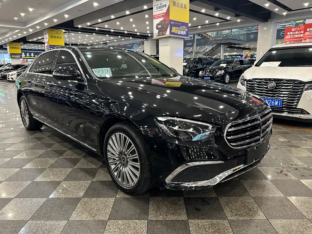 MERCEDES-BENZ E CLASS