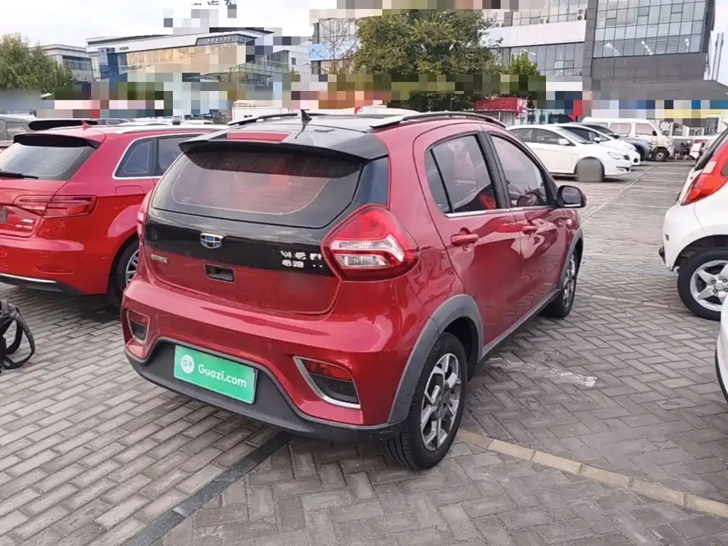 Geely Vision X1 — миниатюра 7