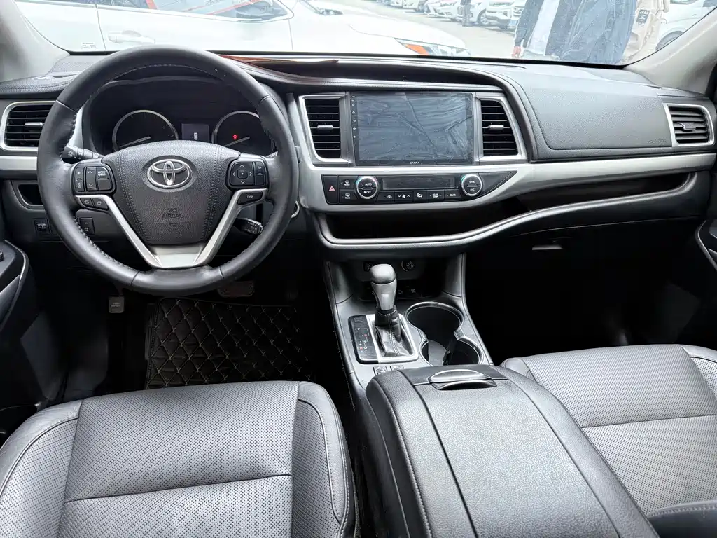 Toyota Highlander — миниатюра 13