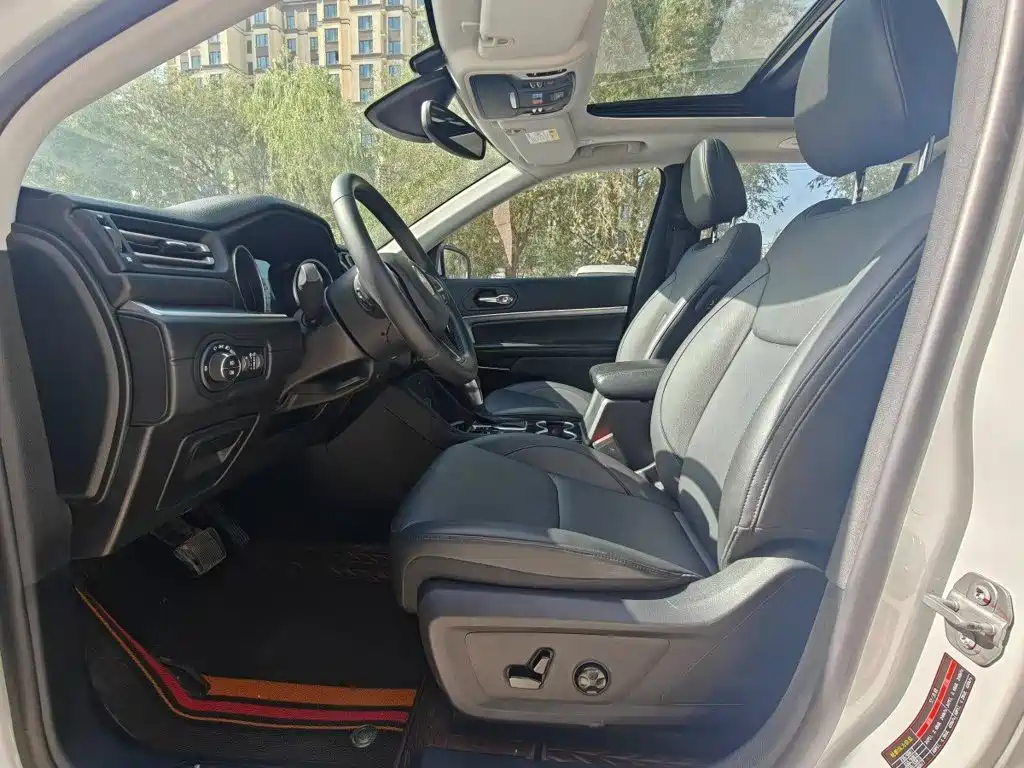 Jeep Grand Commander — миниатюра 4