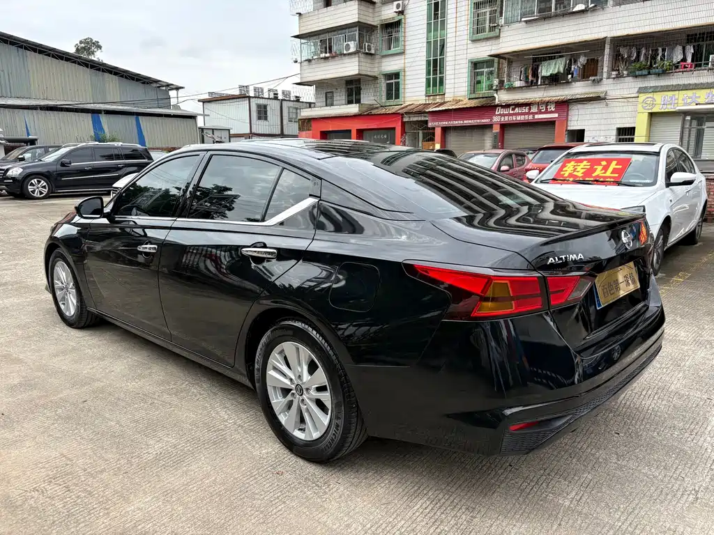Nissan Teana — миниатюра 7