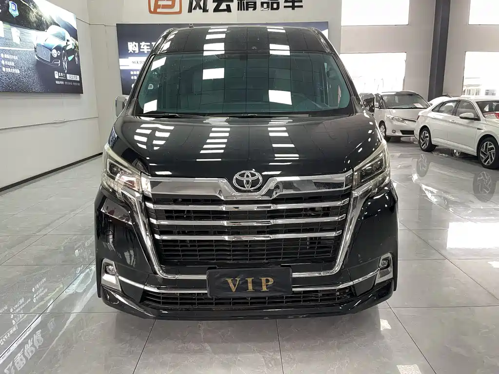 Toyota HiAce 2022 3.5L