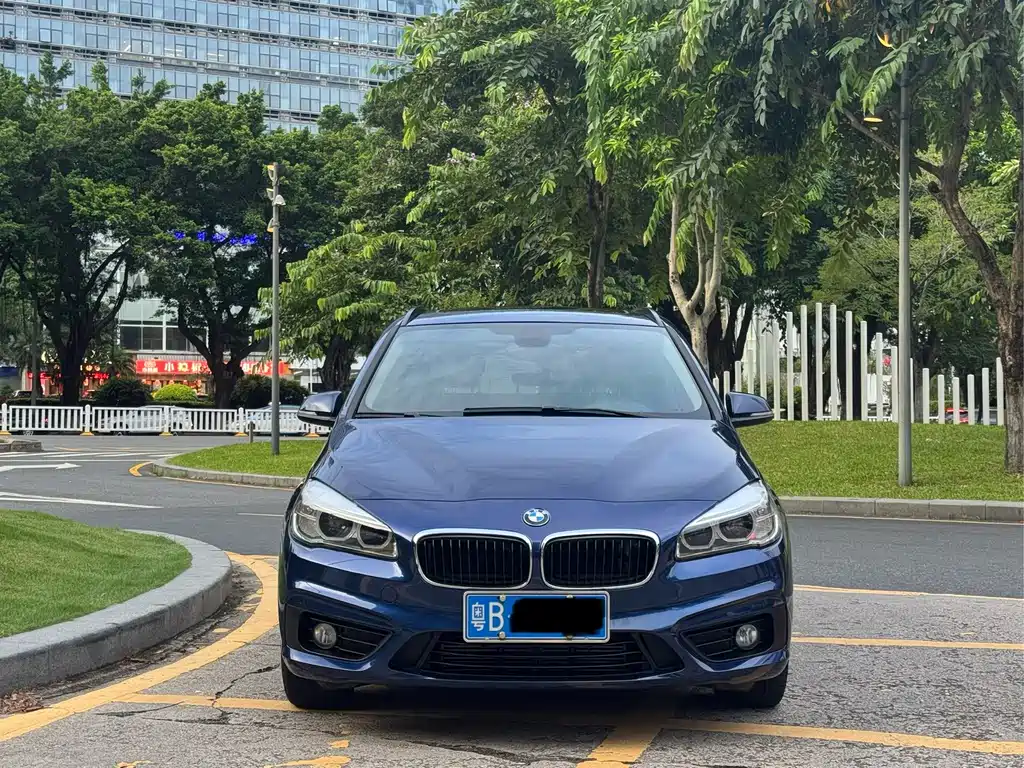 BMW 2 Series Active Tourer — миниатюра 2