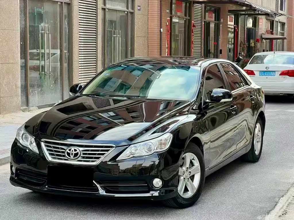 Toyota Reiz 2011