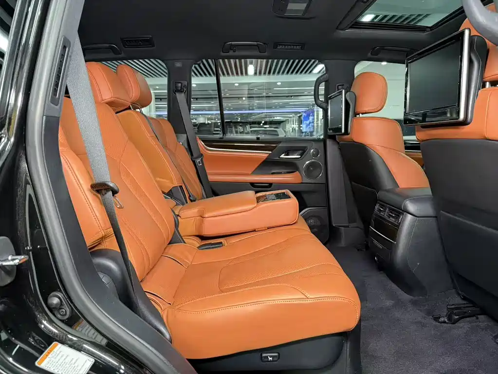 Lexus LX — миниатюра 13