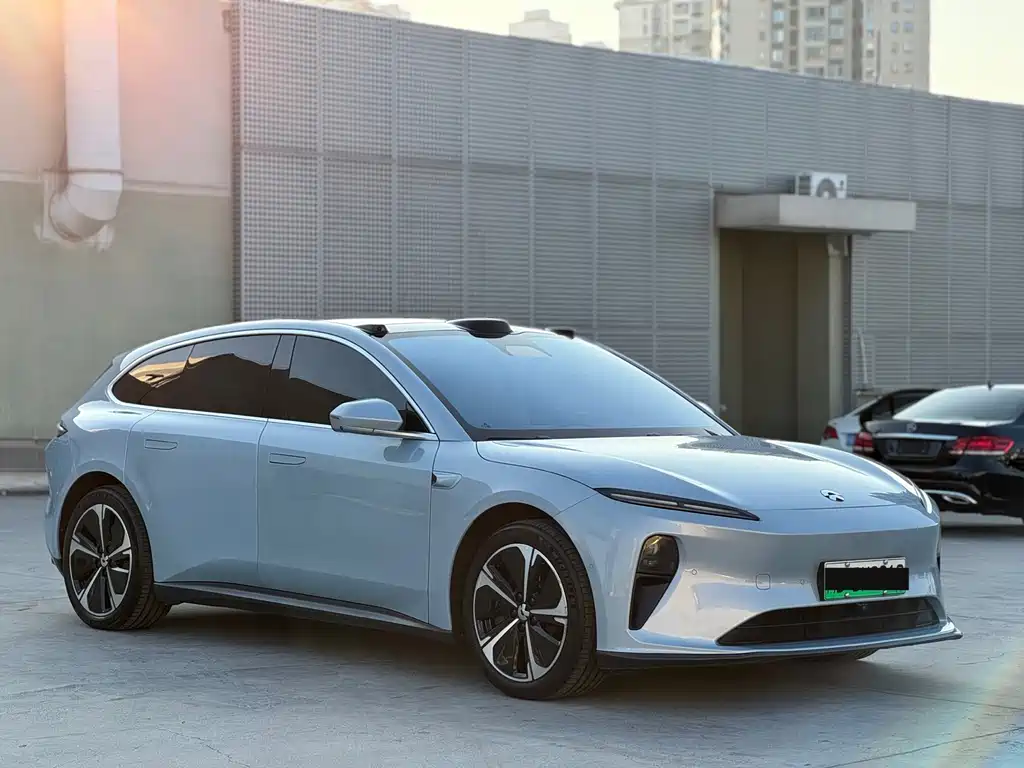 NIO NIO ET5T