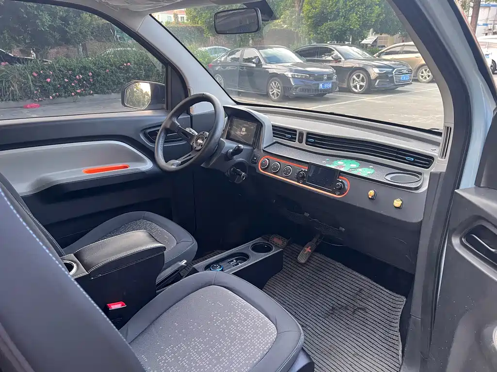 Wuling MINIEV — миниатюра 5
