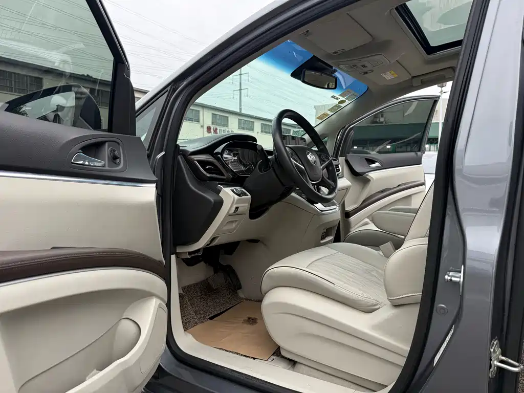 Buick GL8 — миниатюра 18