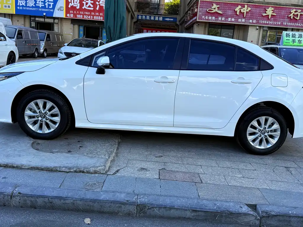 Toyota Corolla — миниатюра 7