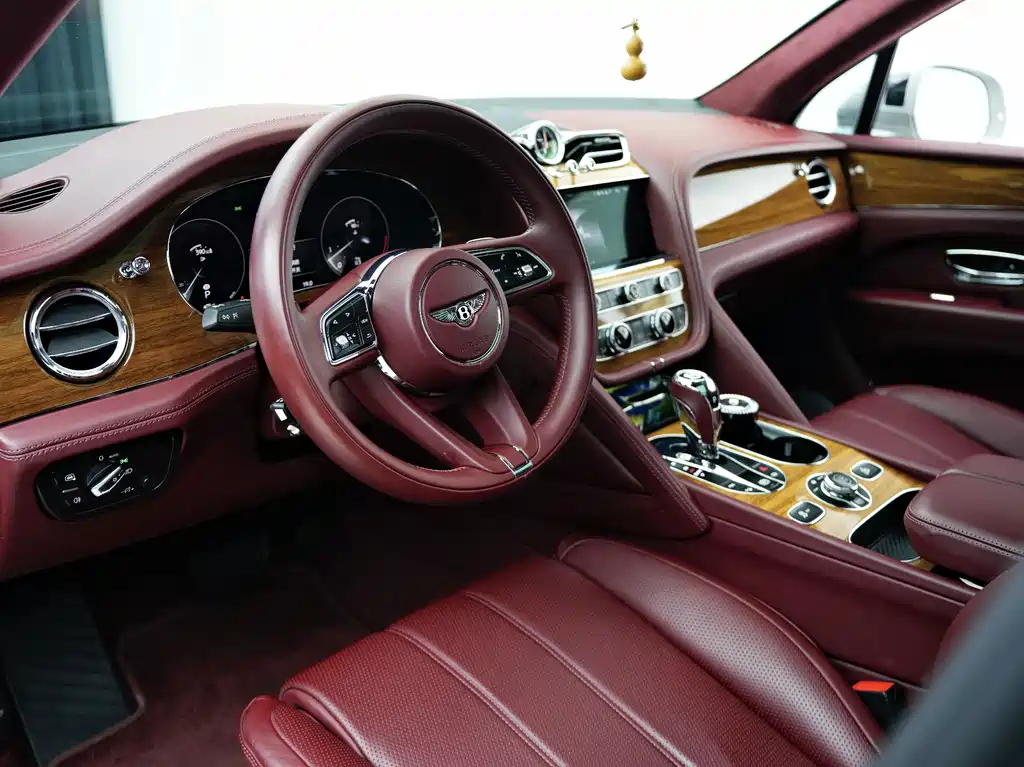 Bentley Bentayga — миниатюра 8