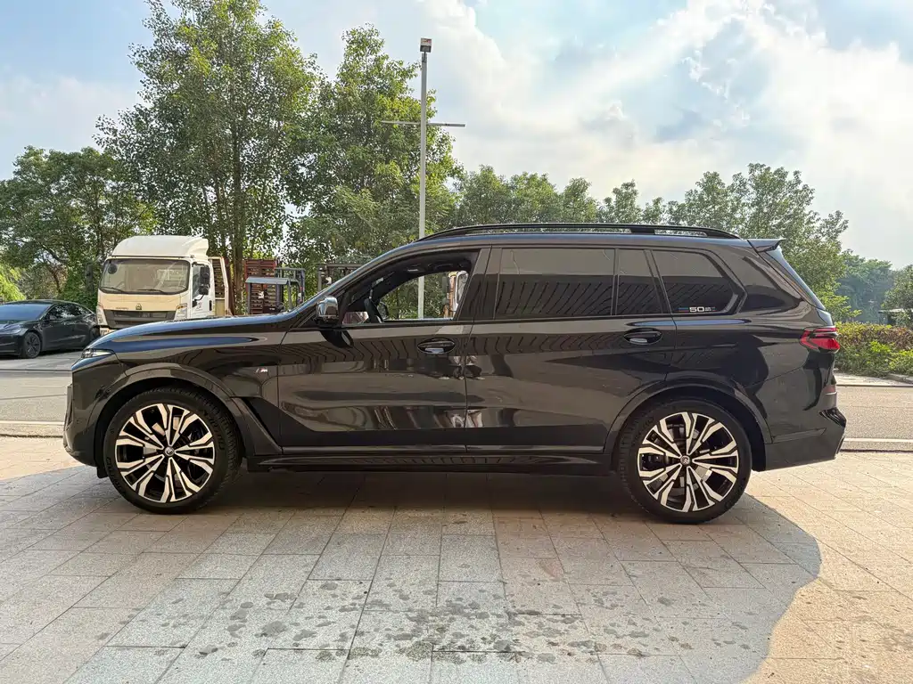 BMW X7 — миниатюра 4