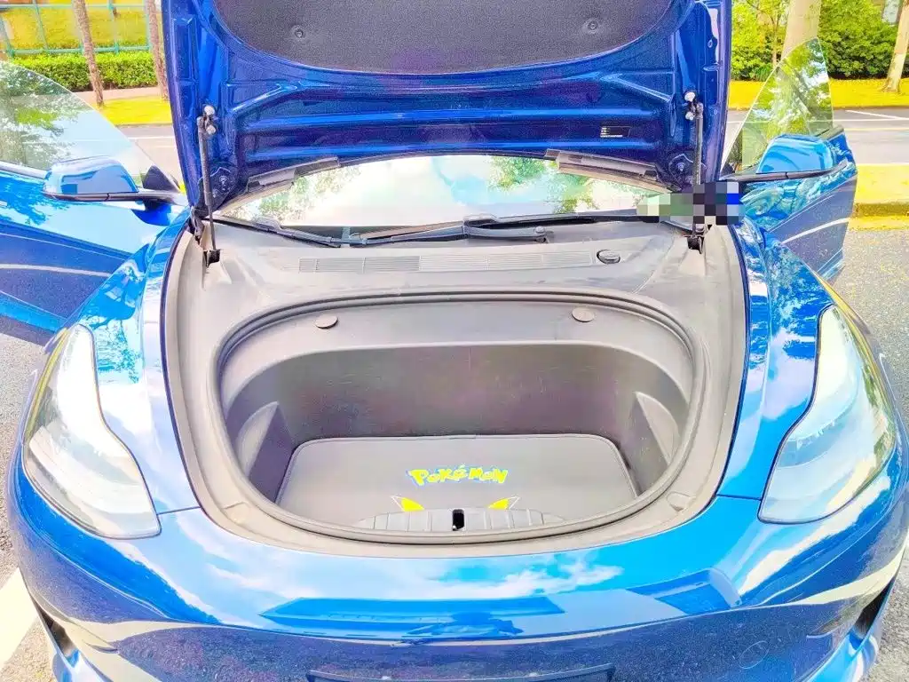Tesla Model 3 — миниатюра 16