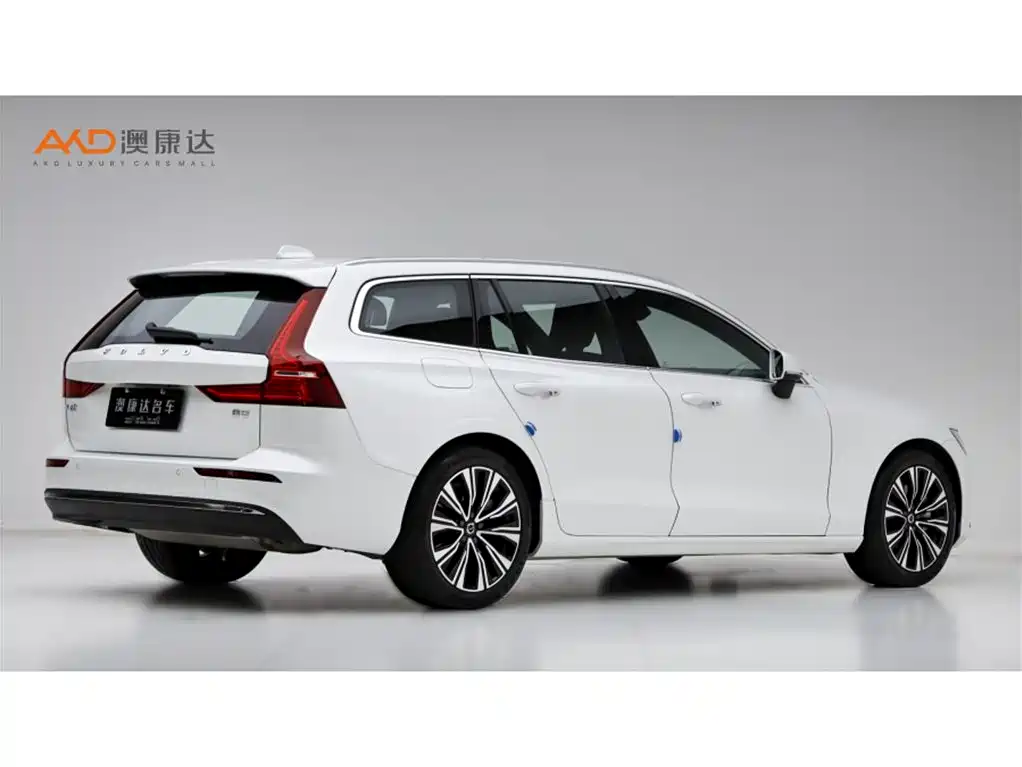 Volvo V60 2024 B5 Luxury
