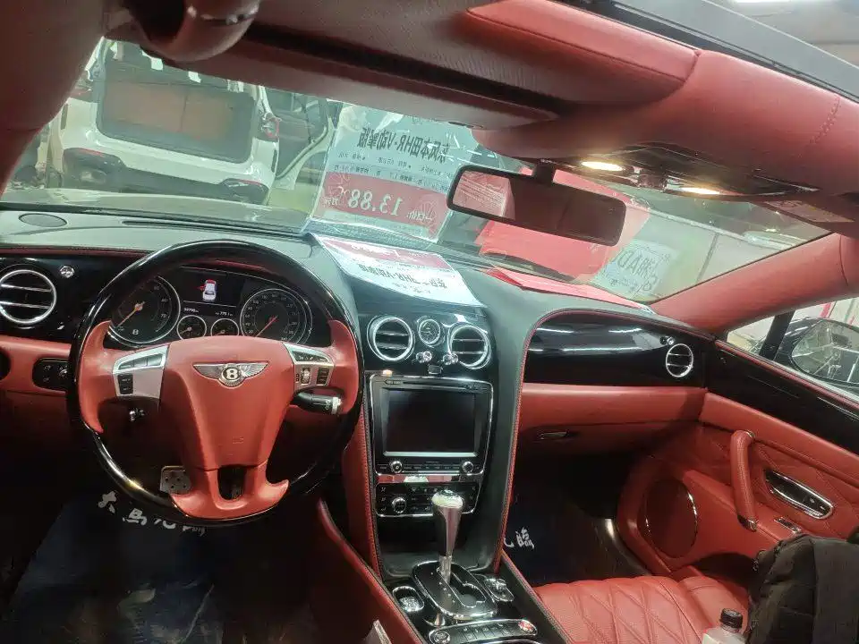 Bentley Flying Spur — миниатюра 6
