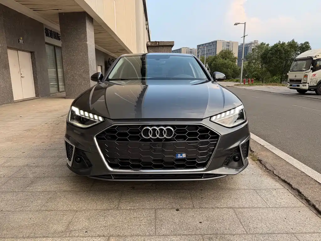 Audi A4L — миниатюра 2
