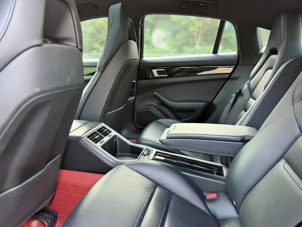 Porsche Panamera — миниатюра 6