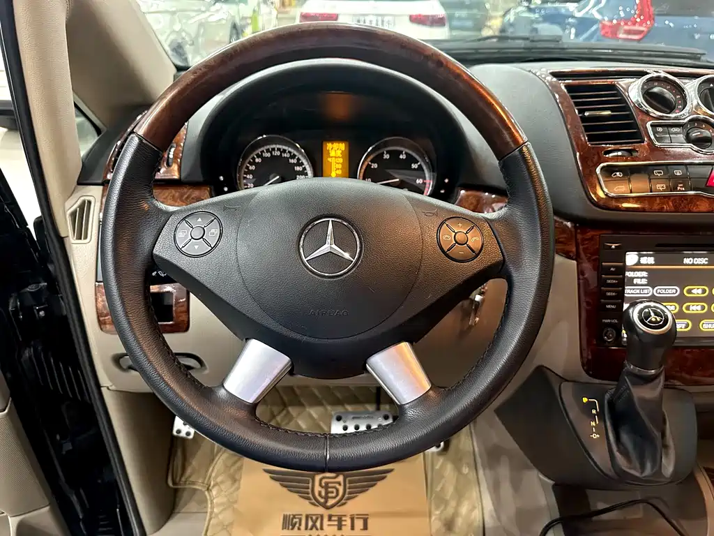 Mercedes-Benz Viano — миниатюра 7