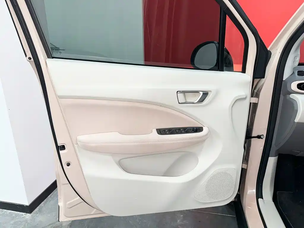 Leapmotor Leapmotor T03 — миниатюра 18