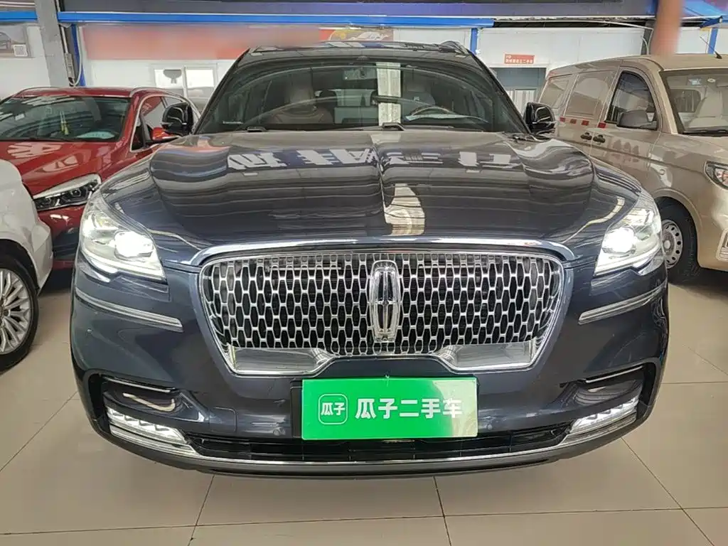 Lincoln Aviator — миниатюра 3