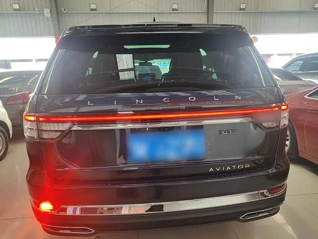 Lincoln Aviator — миниатюра 6