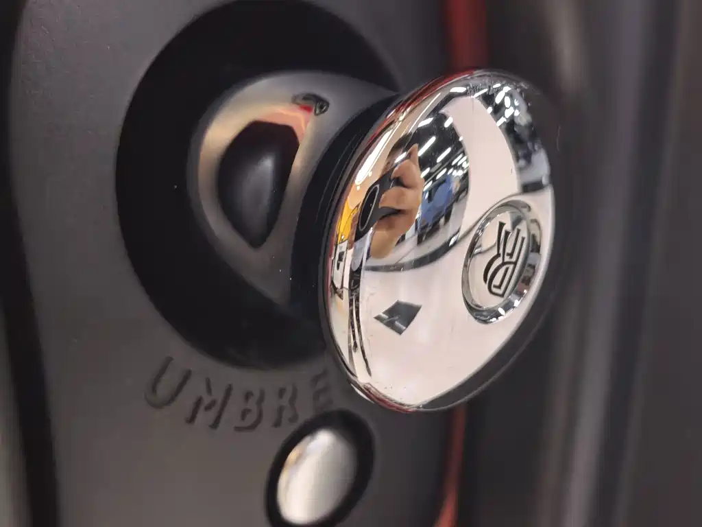 Rolls-Royce Cullinan — миниатюра 21