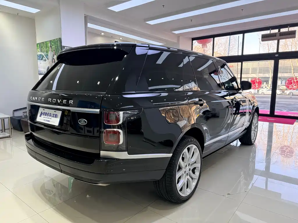 Land Rover Range Rover 2022 3.0 L6 400PS