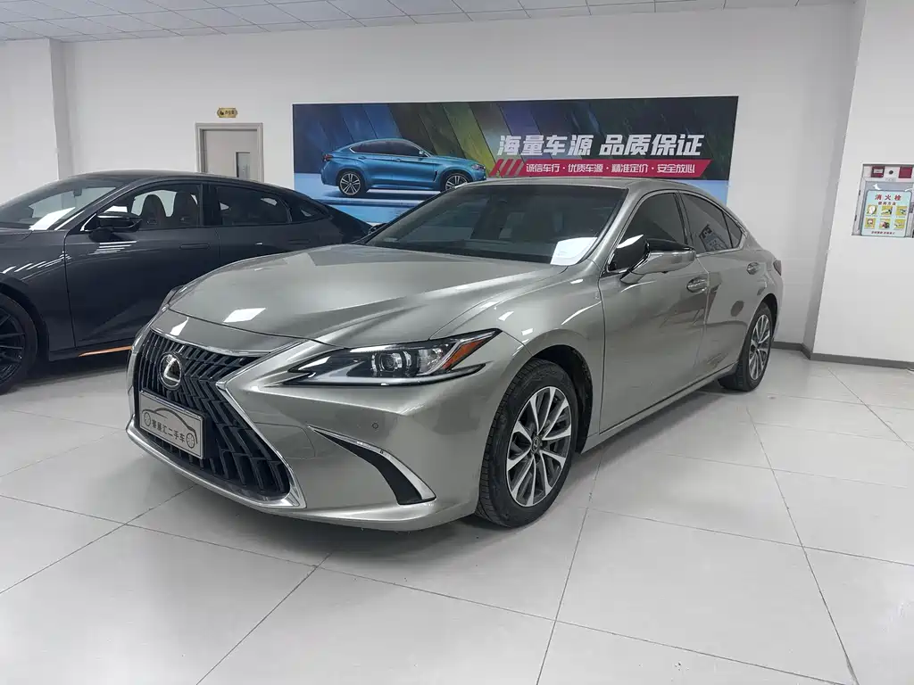 Купить Lexus ES