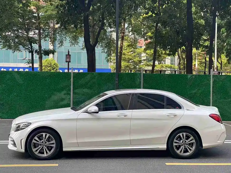 MERCEDES-BENZ  C CLASS