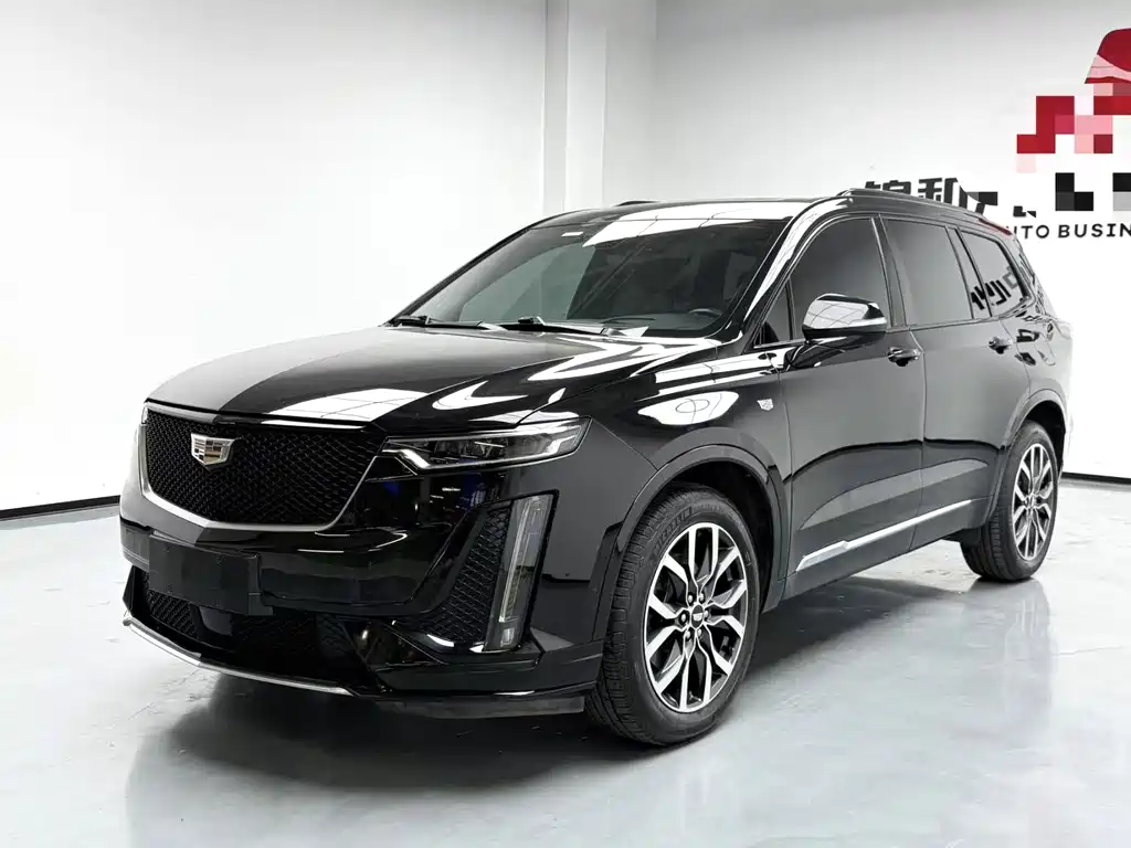 CADILLAC XT6