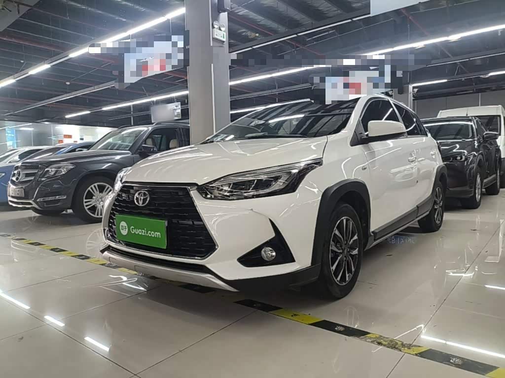 Toyota YARiS L Zhi Xuan 1.5 л 2023 г. Белый, пробег 28500 км