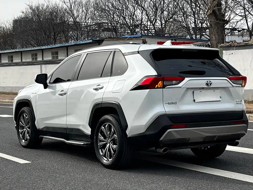 TOYOTA RAV4 RONGFANG