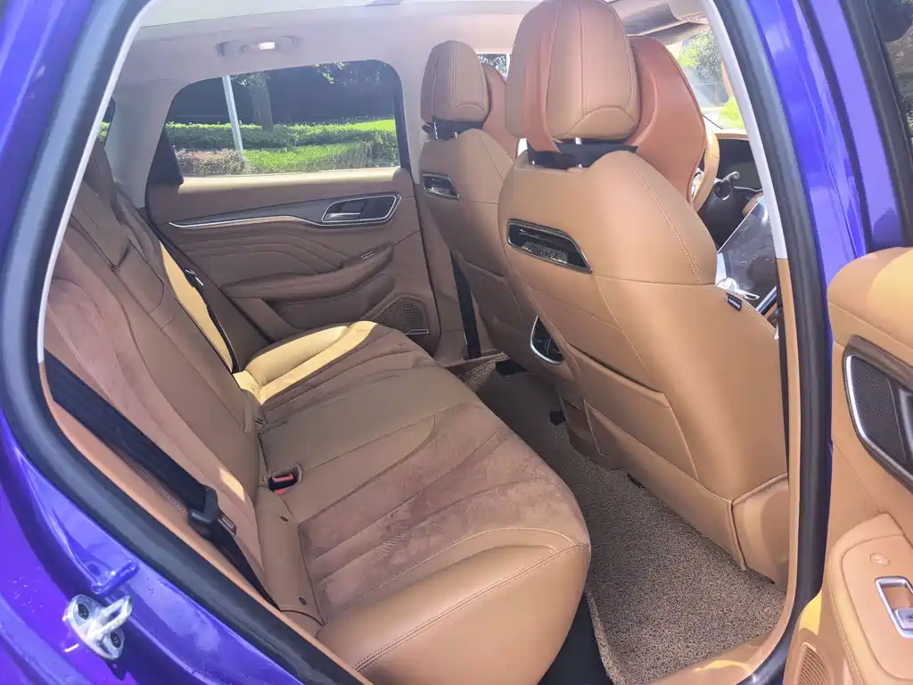 Roewe MARVEL X — миниатюра 13