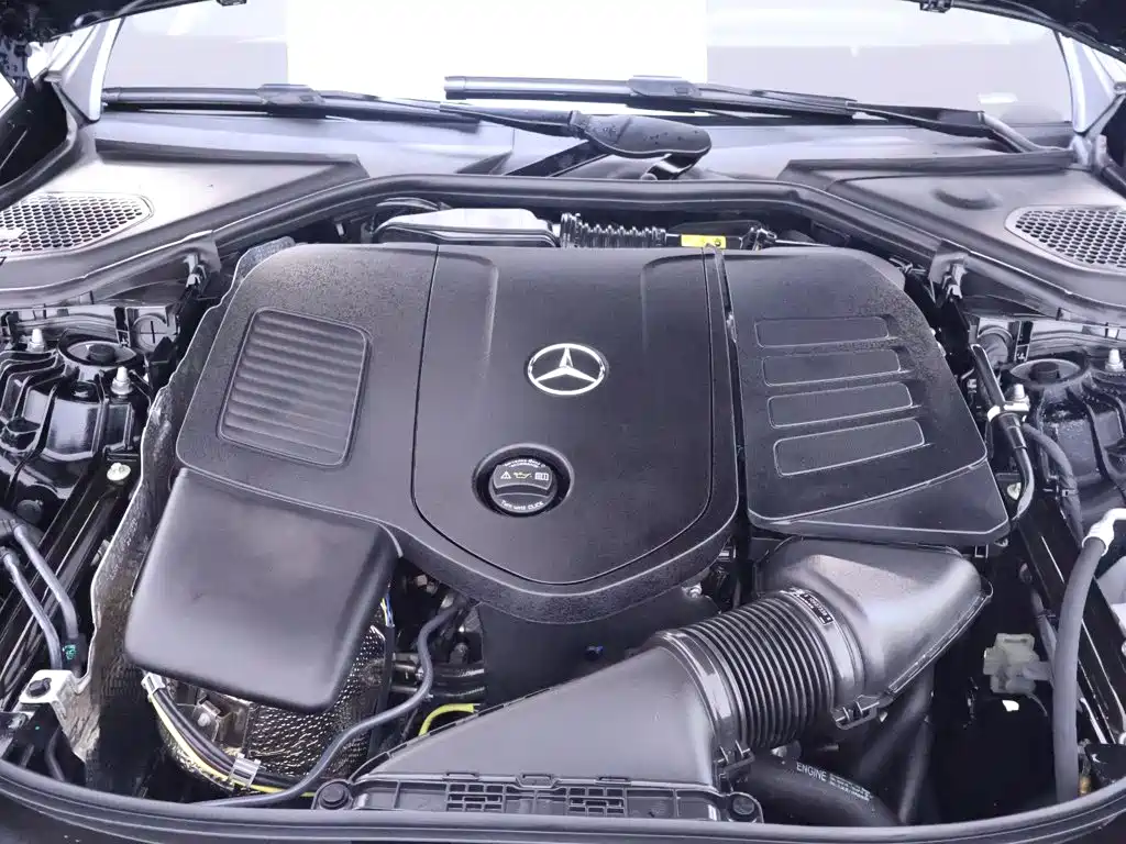 Mercedes-Benz E-Class — миниатюра 24