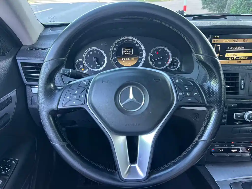 Mercedes-Benz E-Class (Import) — миниатюра 6