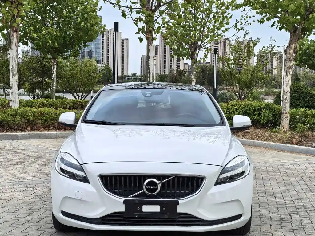 Volvo V40 — миниатюра 8