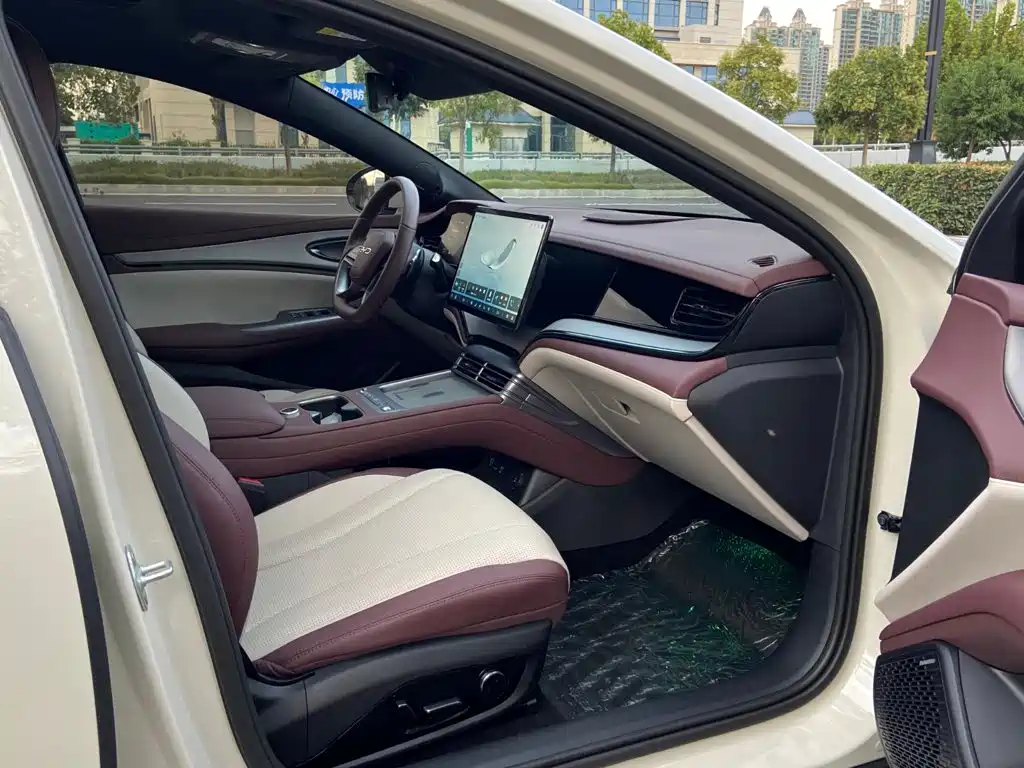 BYD Seal 07 DM-i — миниатюра 6