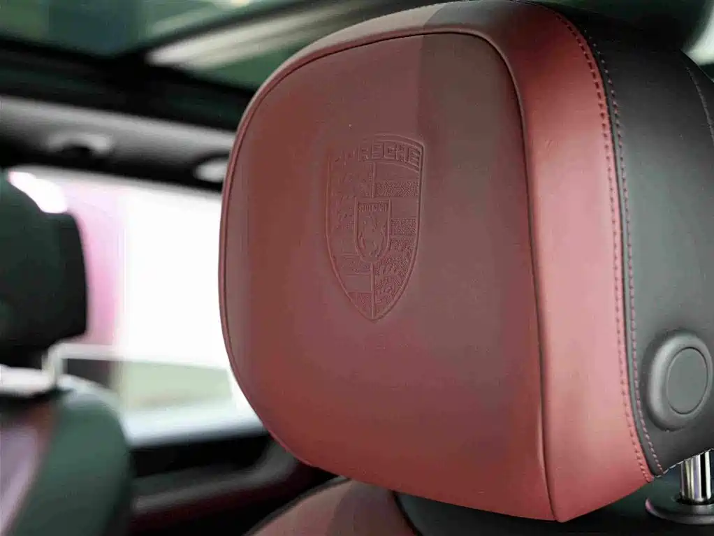 Porsche Cayenne — миниатюра 20