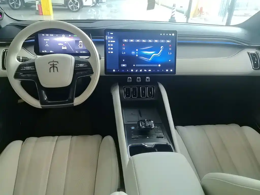 BYD L EV — миниатюра 10