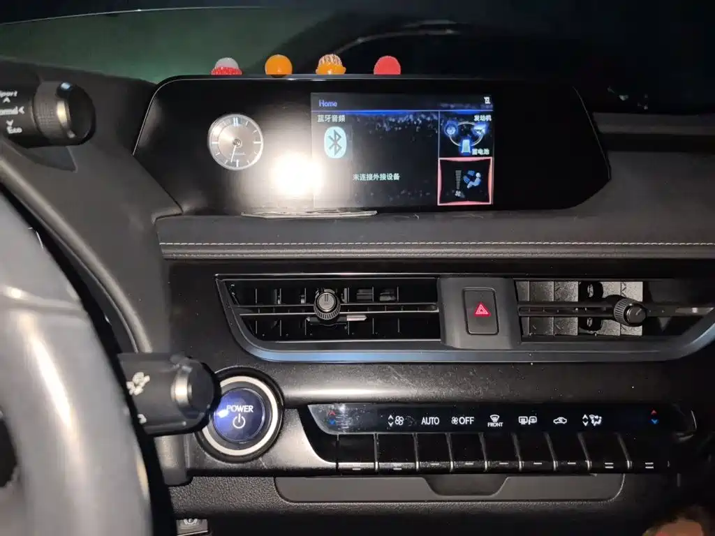 Lexus UX — миниатюра 6