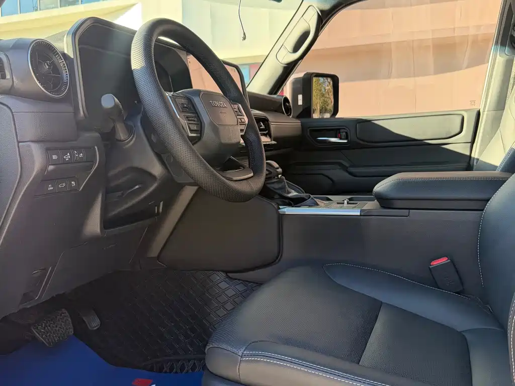 Toyota Prado — миниатюра 10