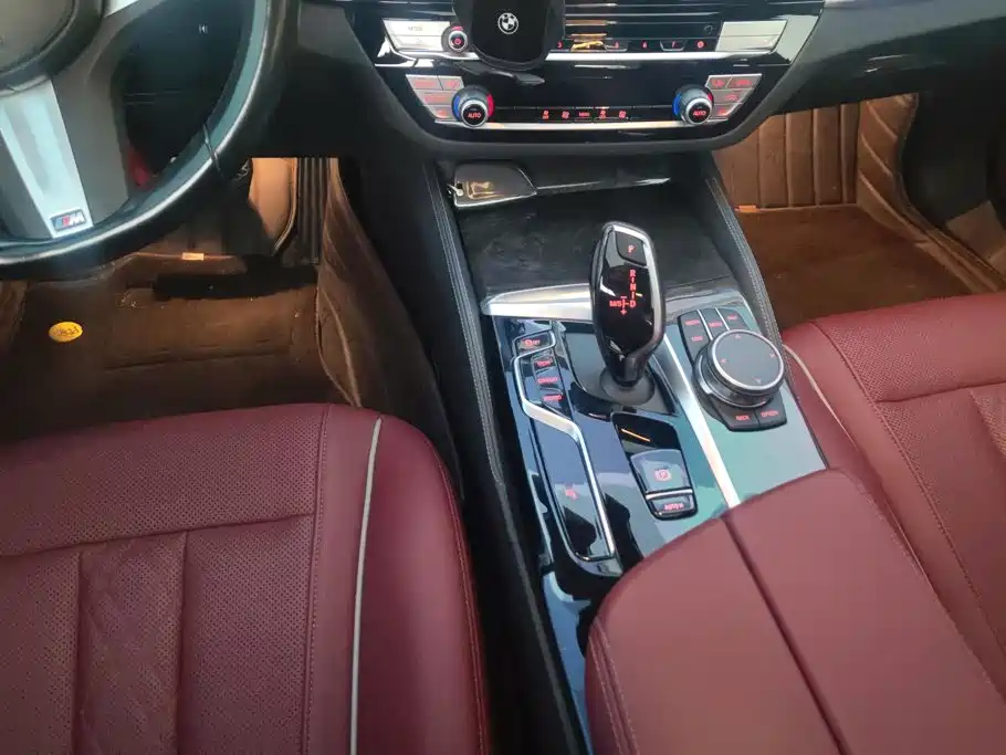 BMW 5 Series — миниатюра 16