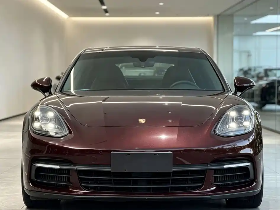 Porsche Panamera — миниатюра 2