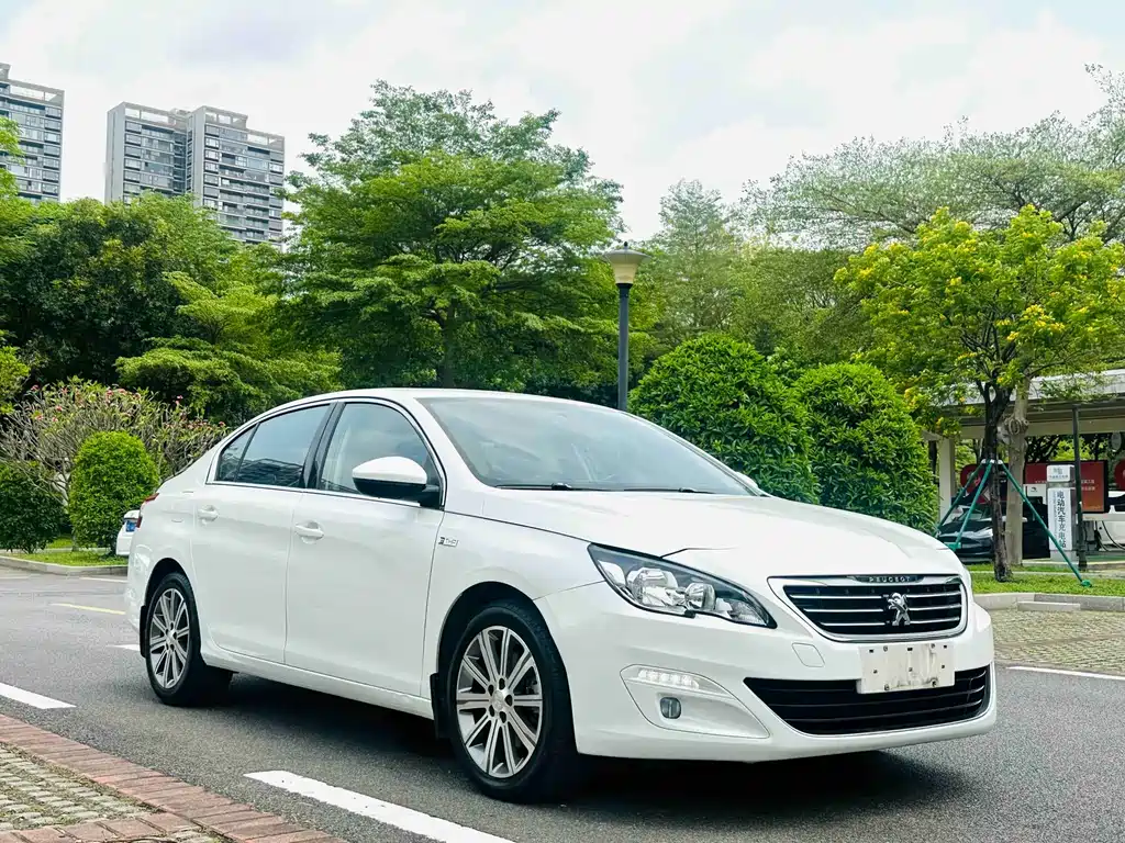 Peugeot 408 2016 1.6T AT Luxury