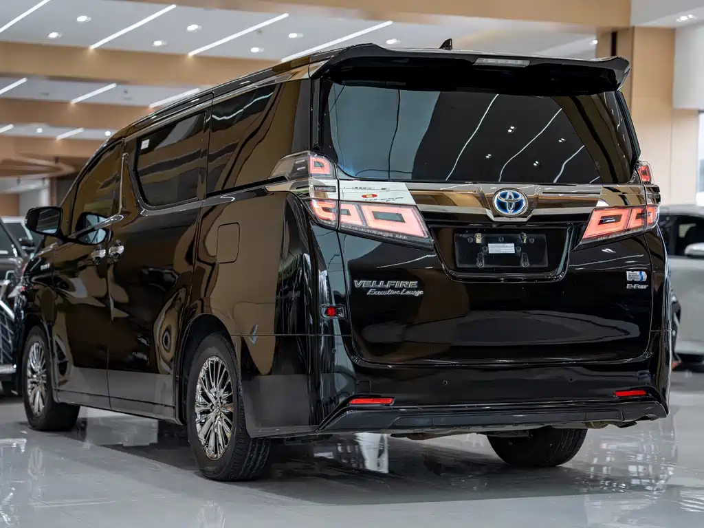 Toyota Vellfire — миниатюра 11