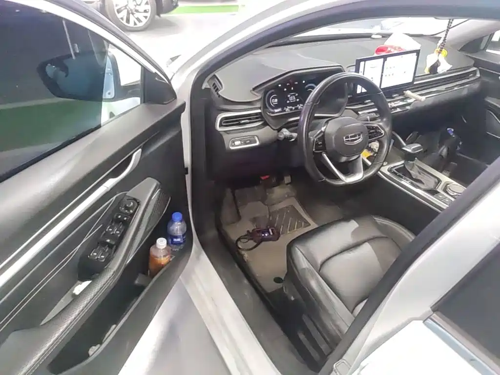 Geely Emgrand — миниатюра 16