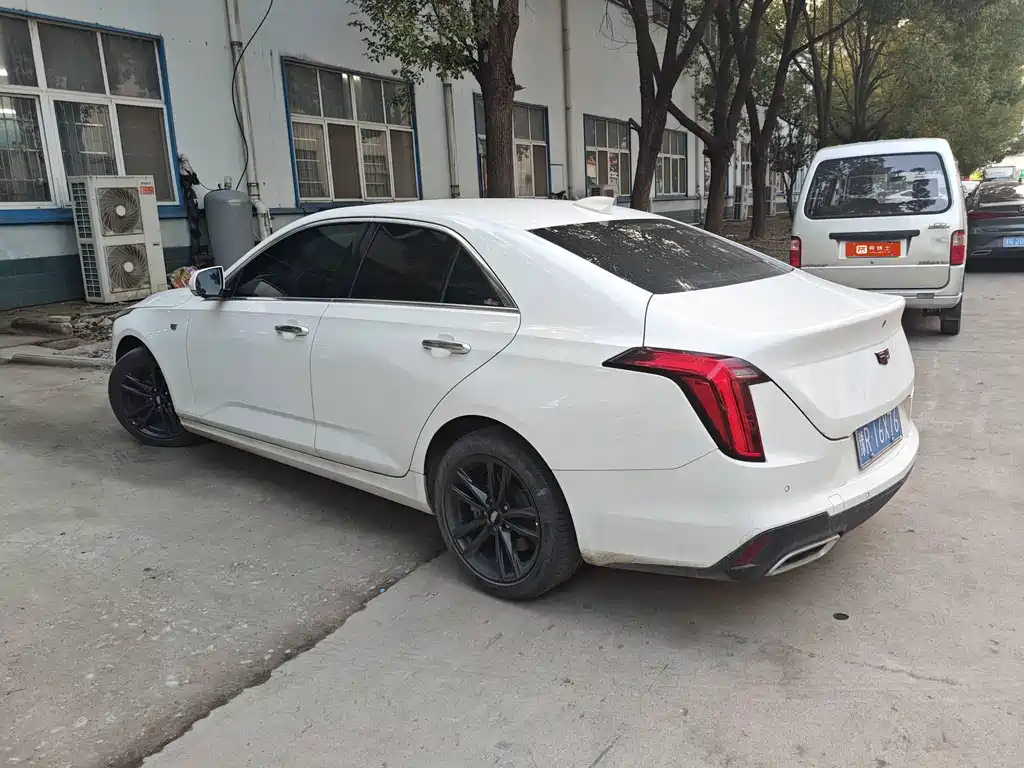 CADILLAC CT4