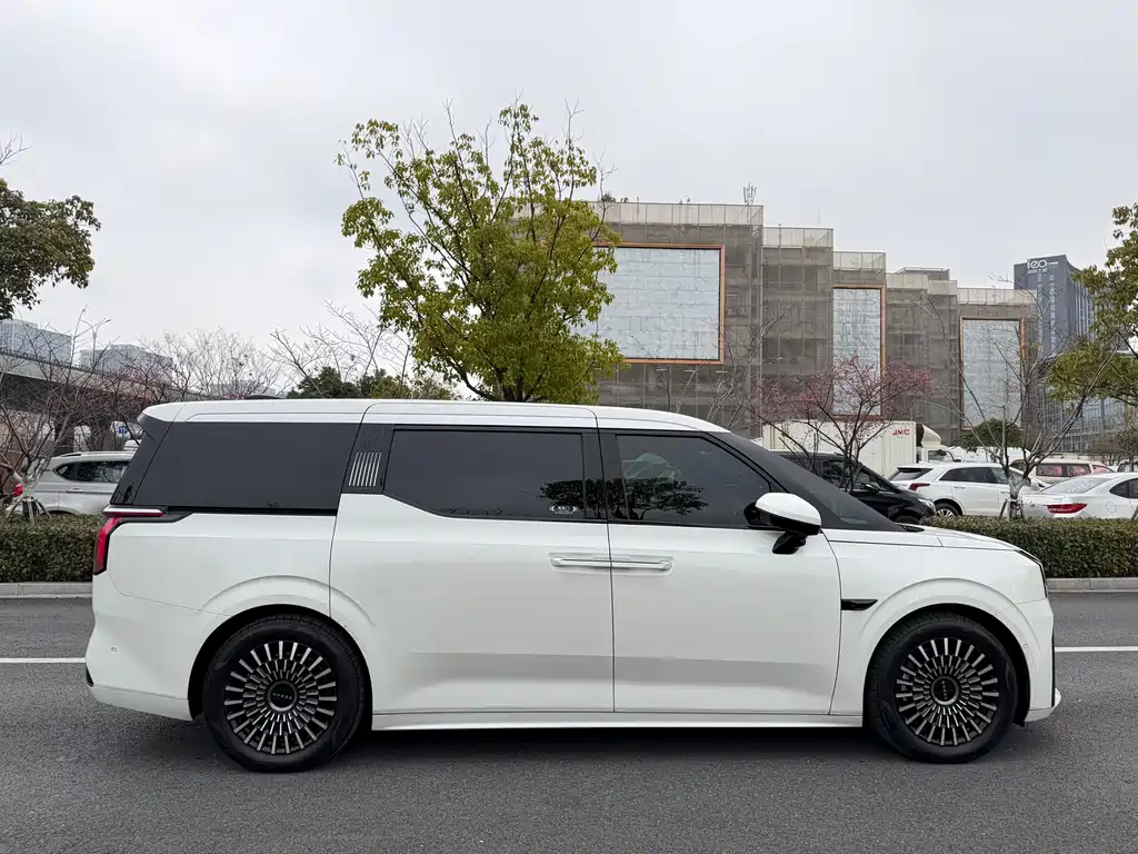 ZEEKR EXTREME KRYPTON 009